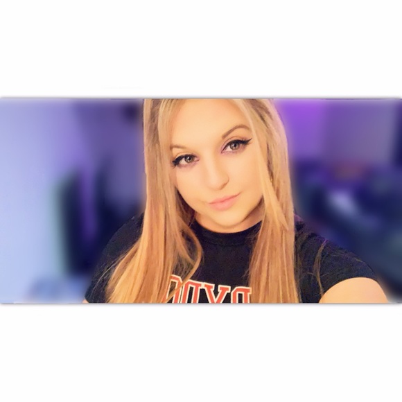 Meet your Posher, Destiny - Picture 2 of 4